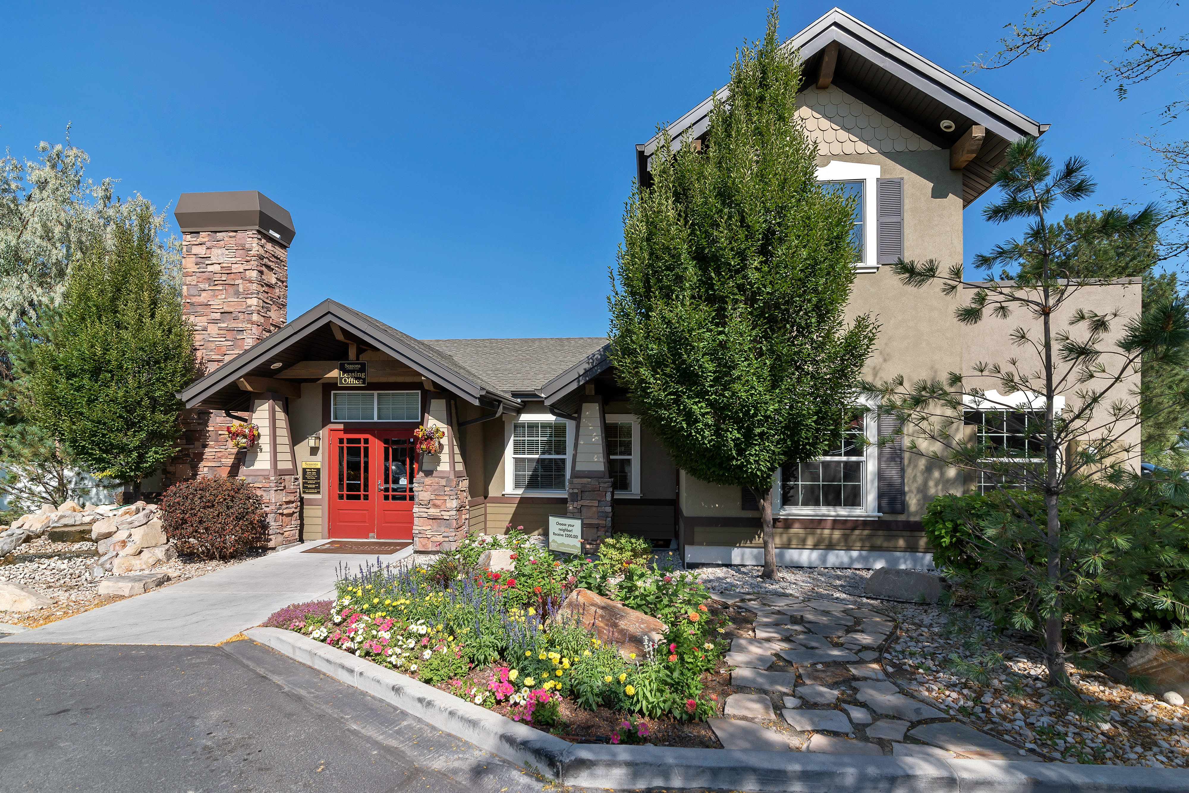 Seasons at Pebble Creek Apartment Homes Image 2