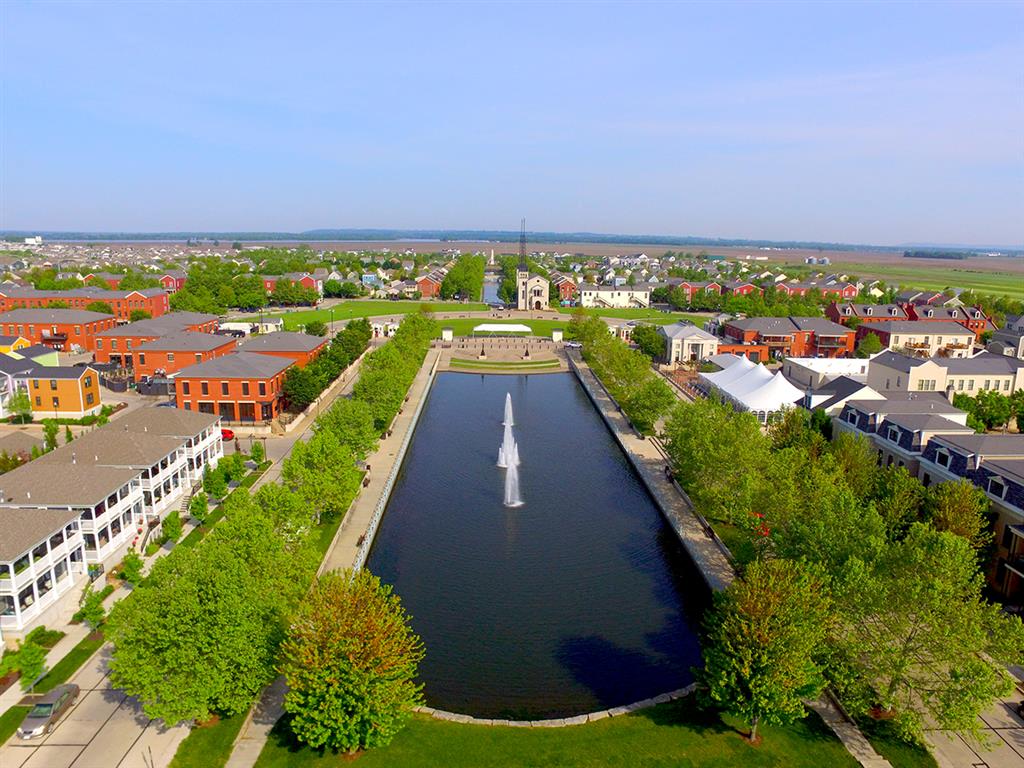 Promenade at New Town Image 1