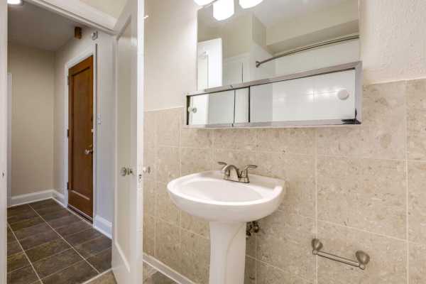 The Charbern Apartments Image 11