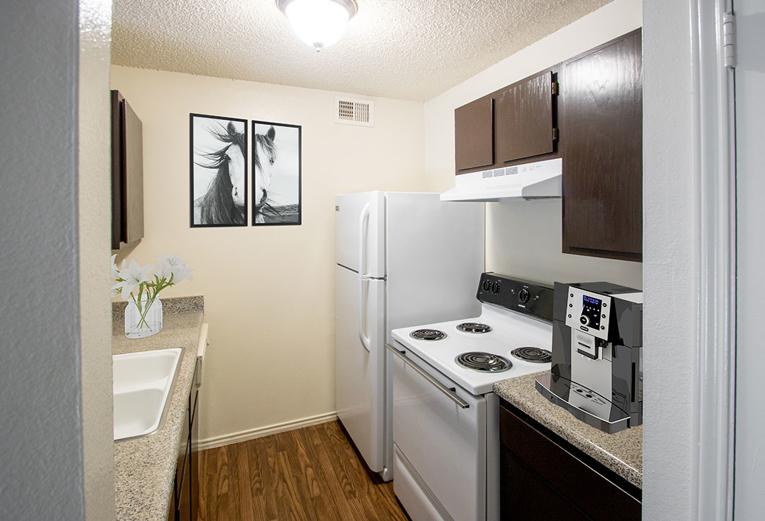 Stonegate Apartments Image 6