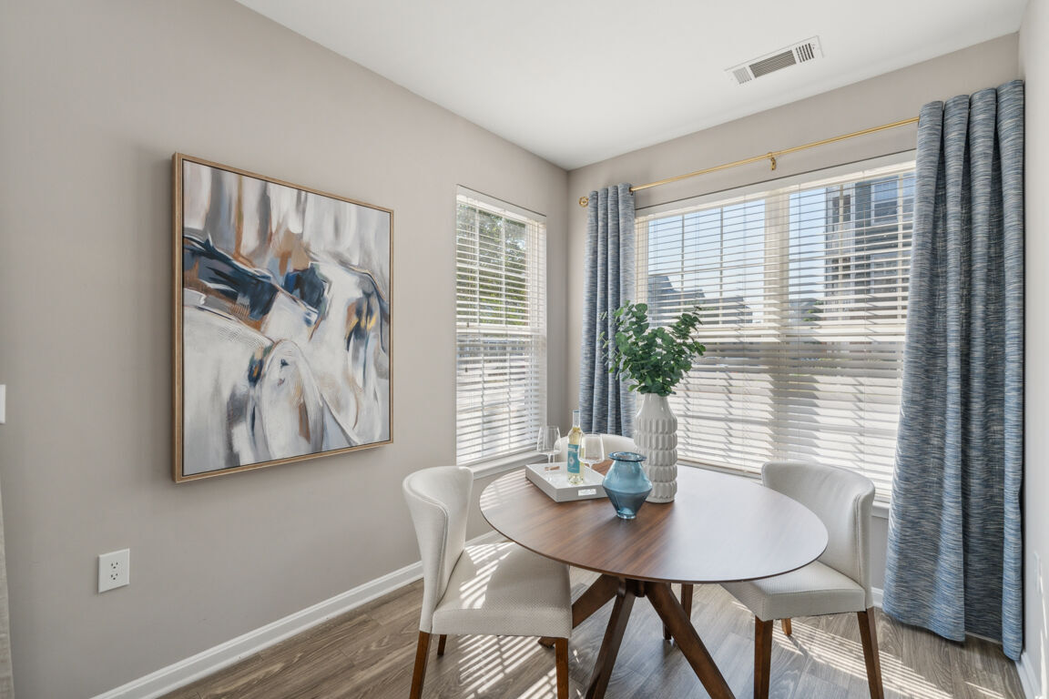 Riverside Station Image 6