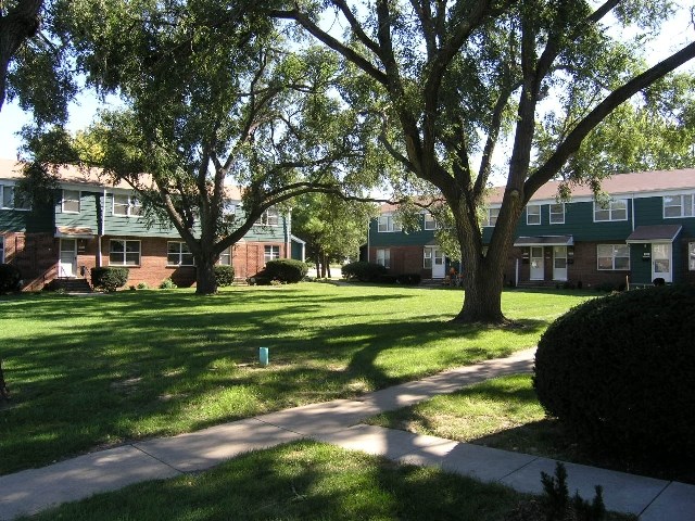 Golfview Village Image 1