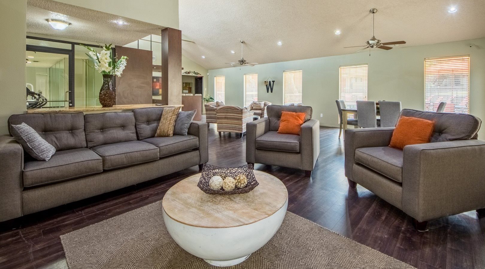 Brookstone & Terrace Image 7