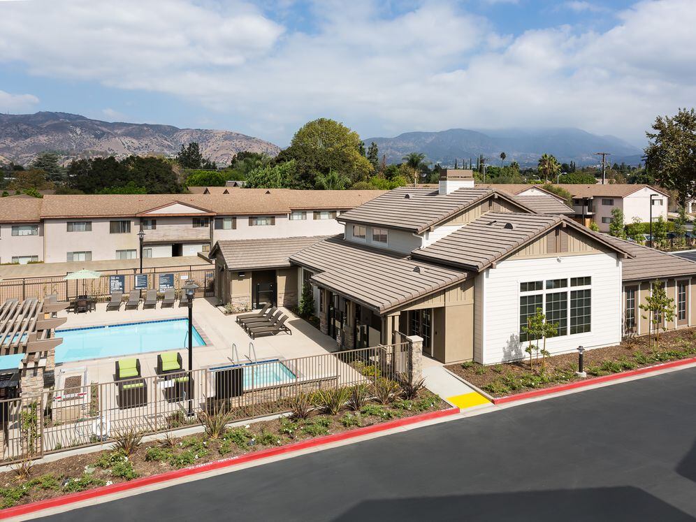 Swimming Pool with Spa