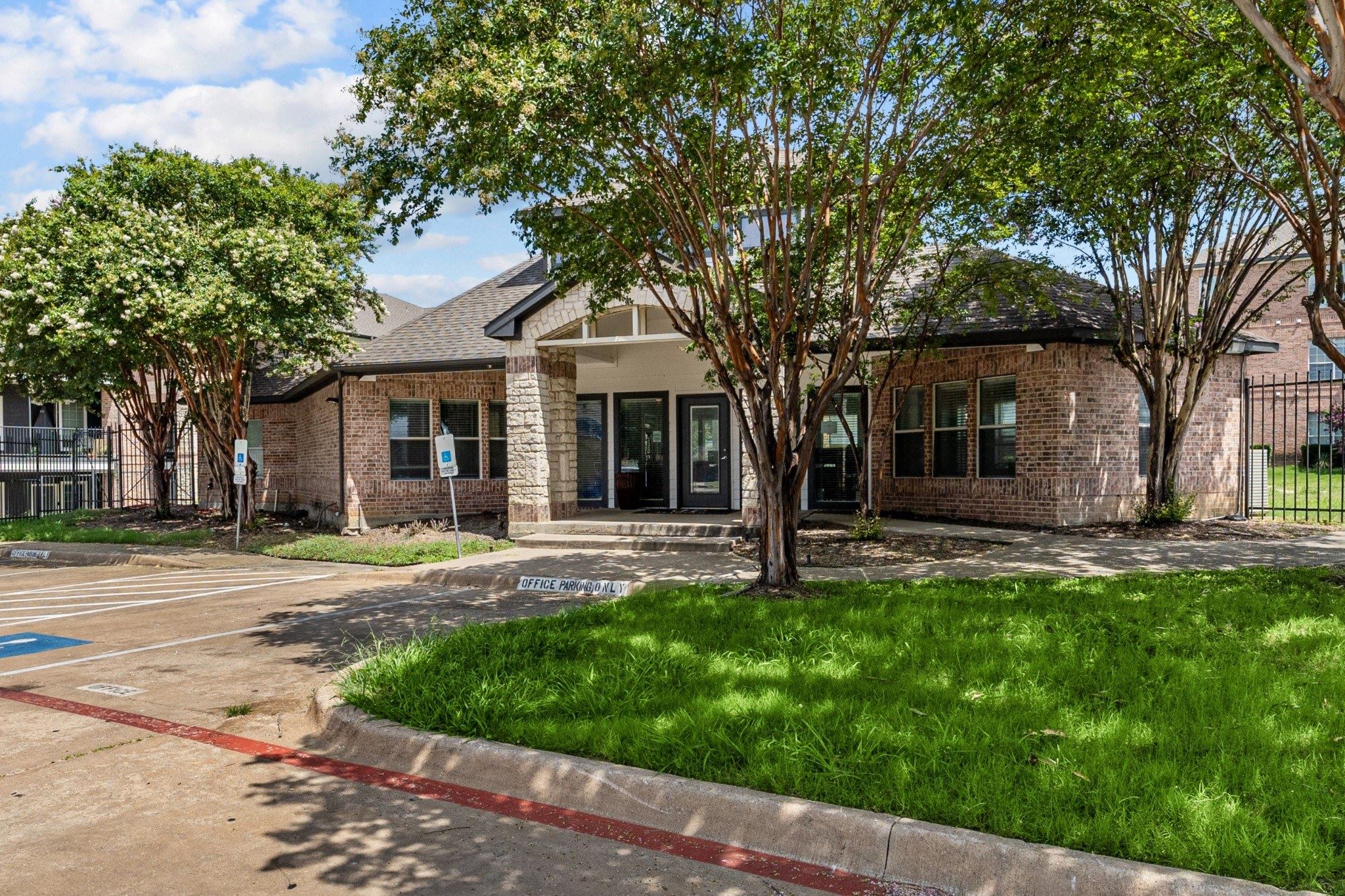 Harper Apartments Image 17