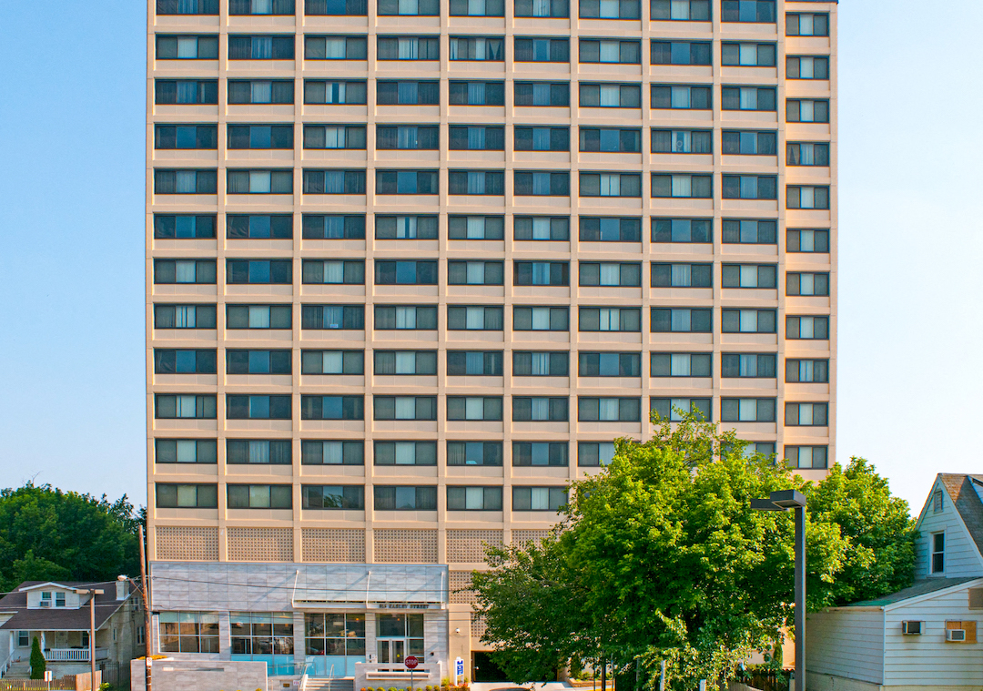 Silver Spring Towers Image 154