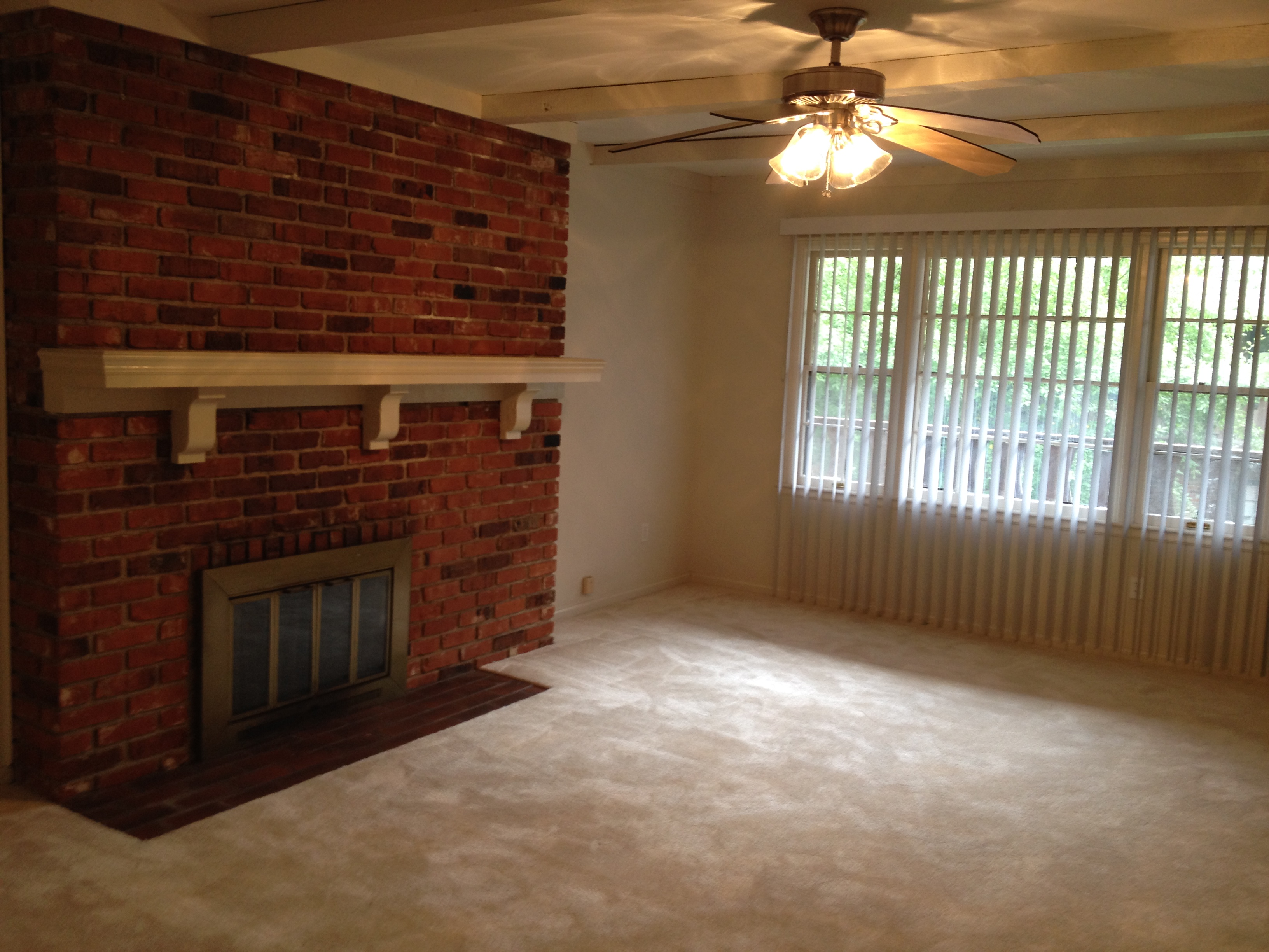 Plaza Apartment Center Image 29