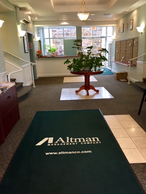 Executive House Apartments Image 4