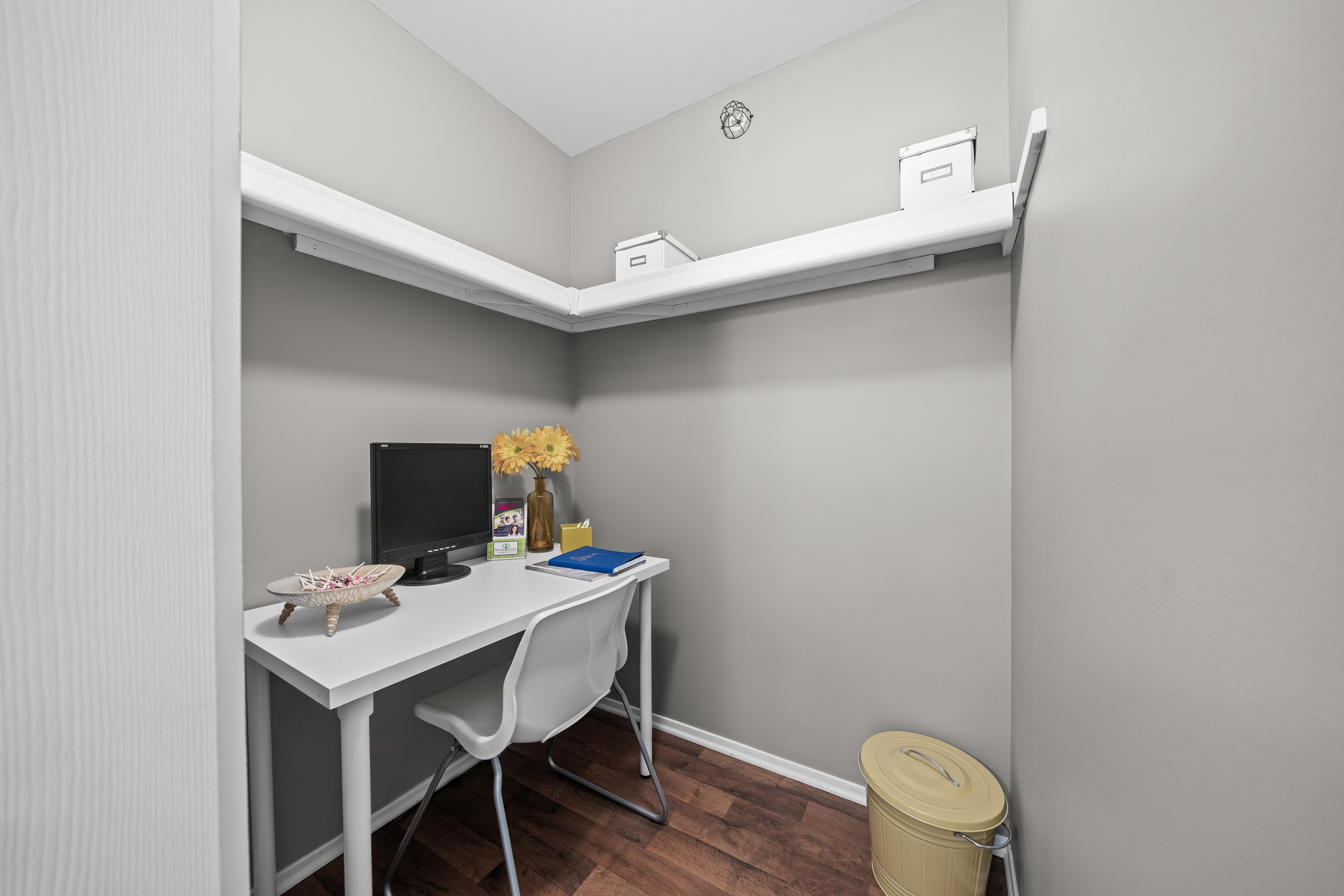 Remote working space at Prentiss Pointe Apartments