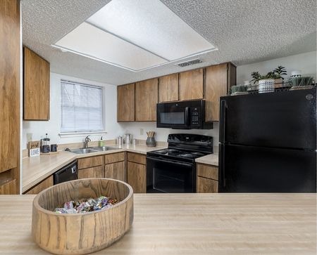 Copperfield Apartment Homes Image 3