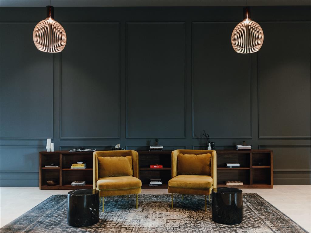 Upstairs at Van Aken Image 8