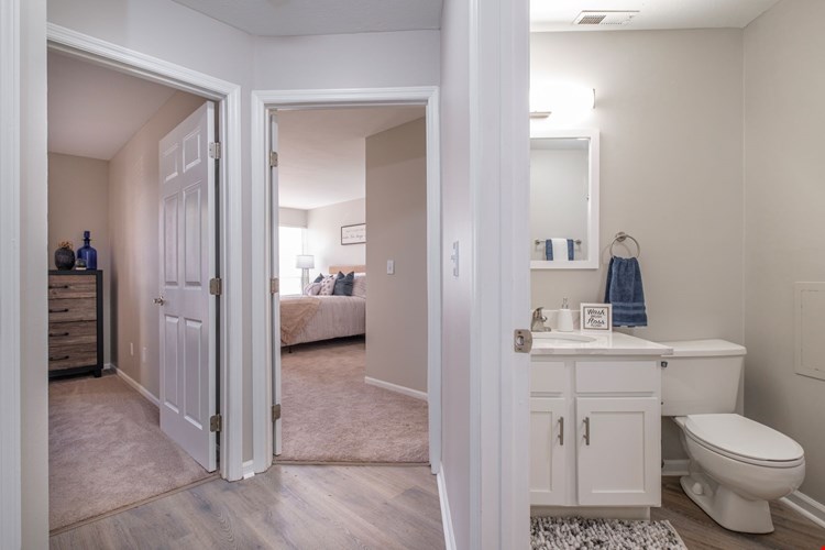 The Residence at Christopher Wren Apartments Image 10