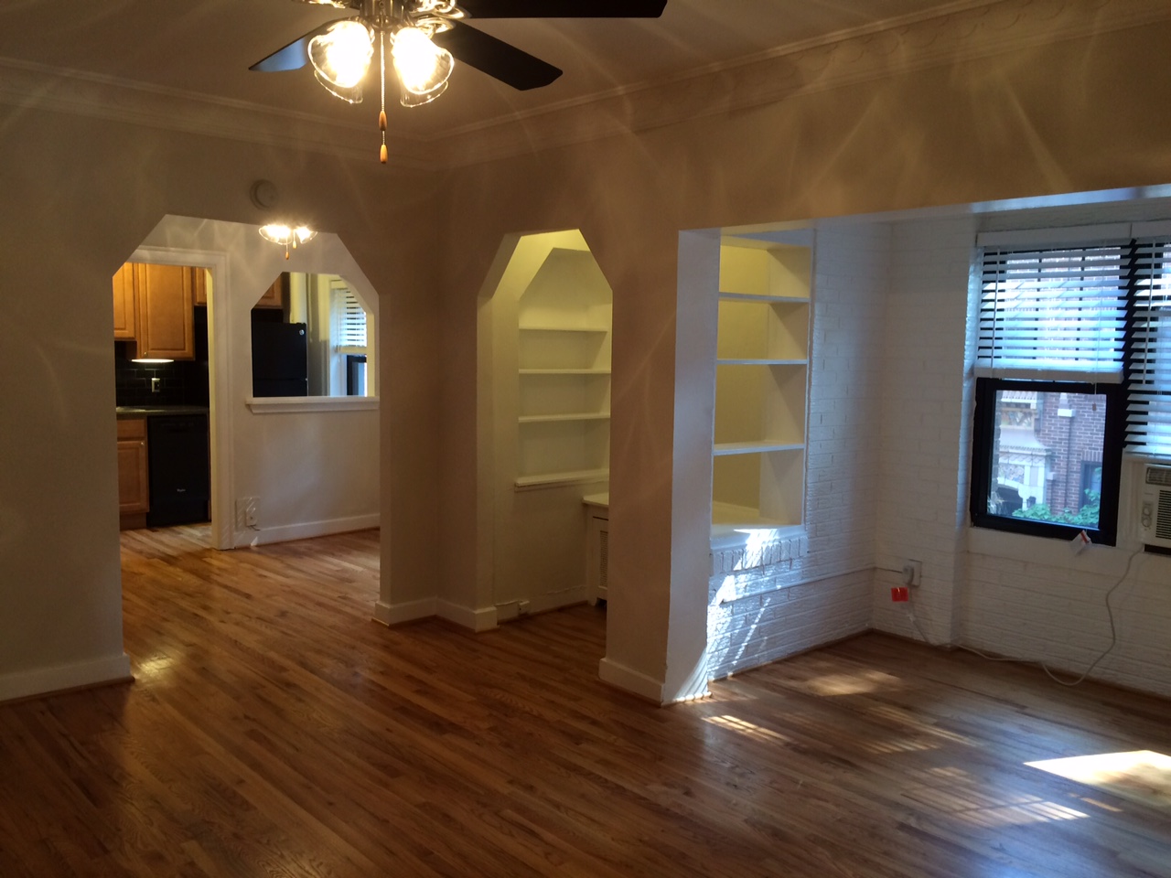 Plaza Apartment Center Image 19