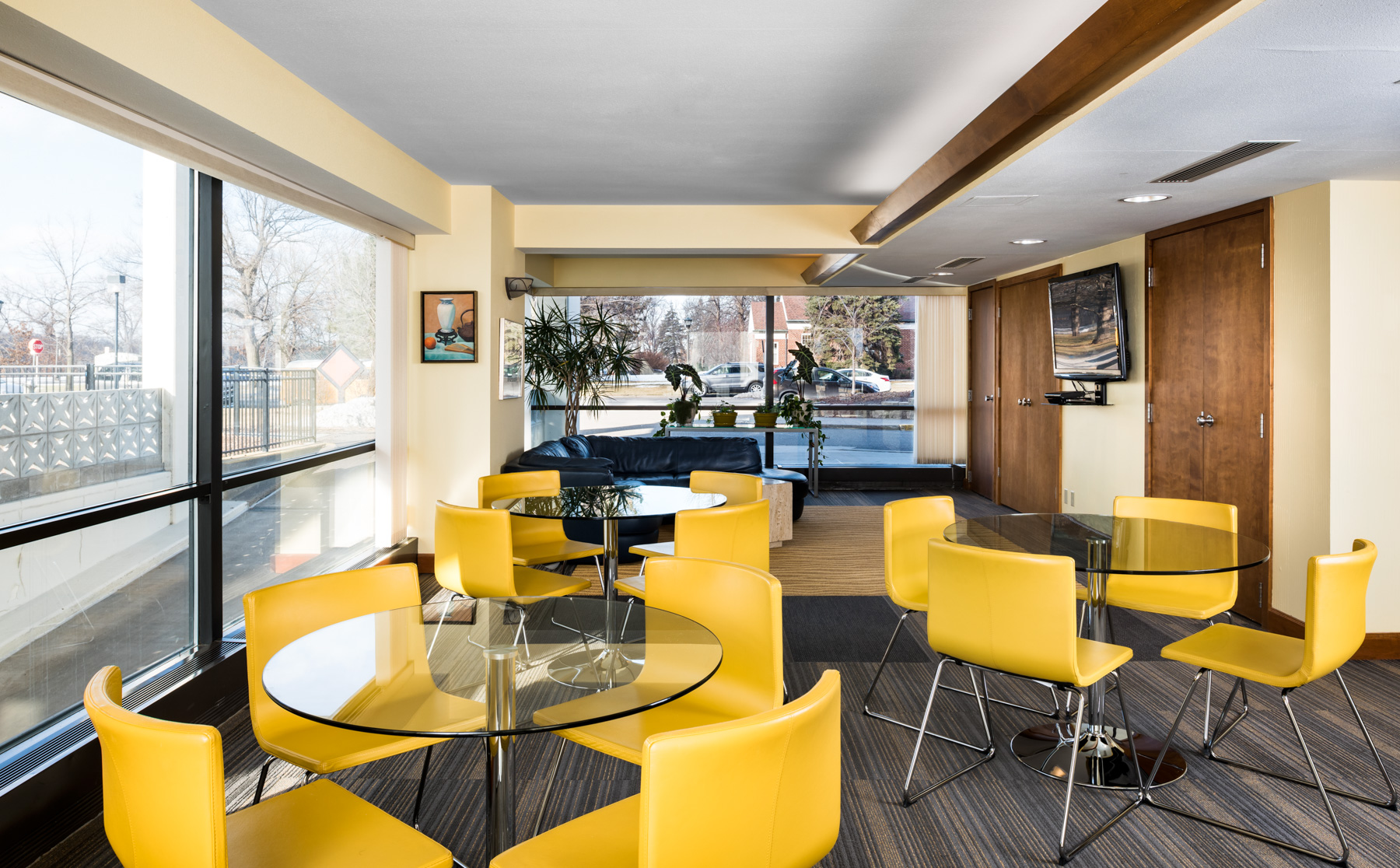 740 River Drive Image 8