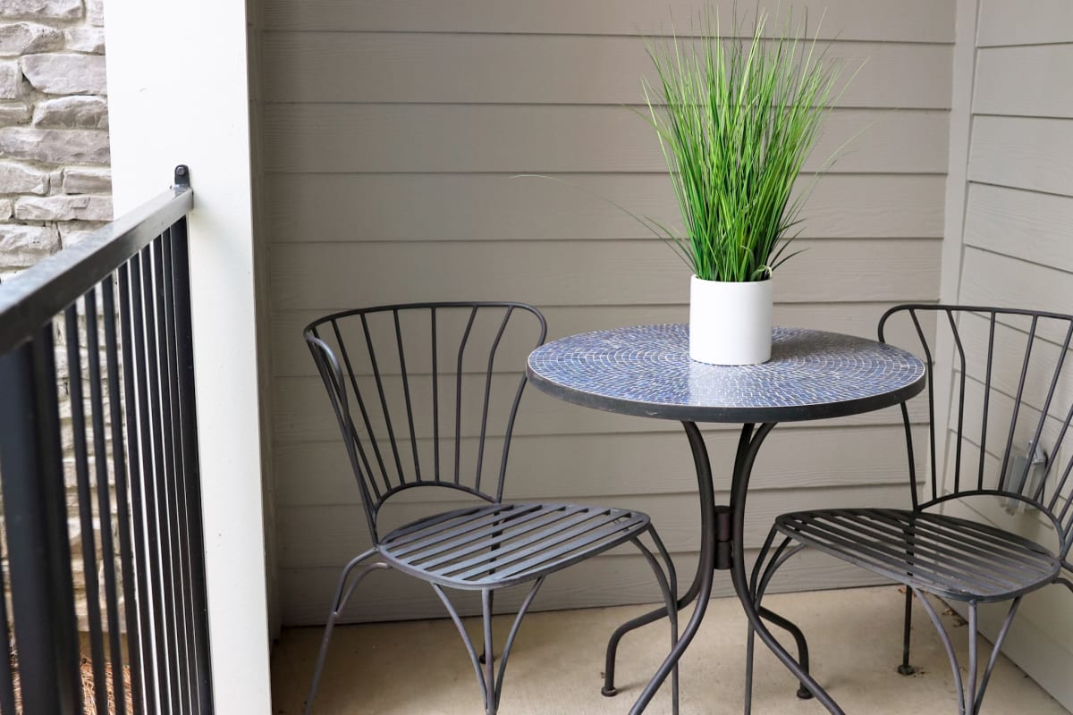 Crest at Laurel Canyon Image 8