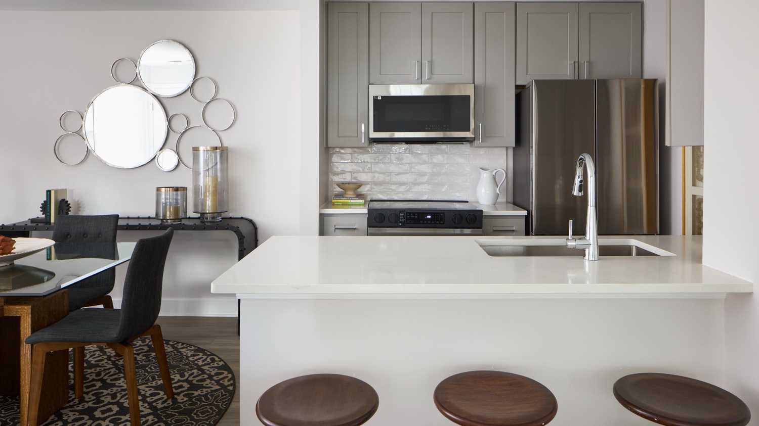 Lakeside Apartments Image 26