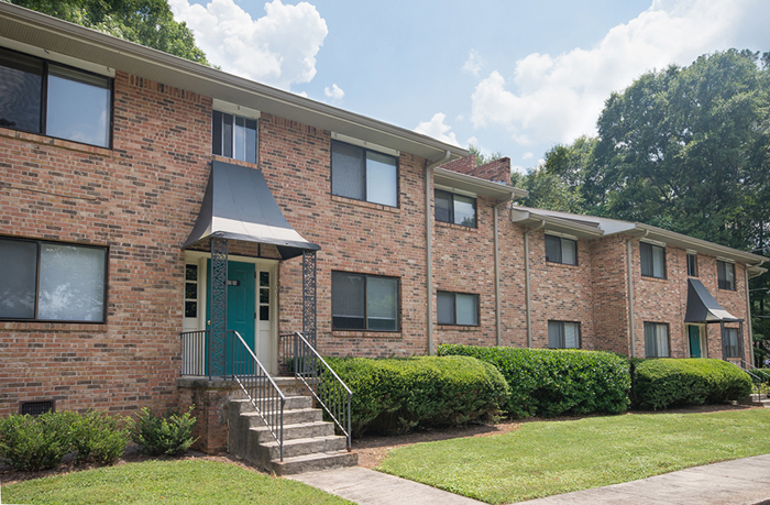 Pines on Scott Image 3