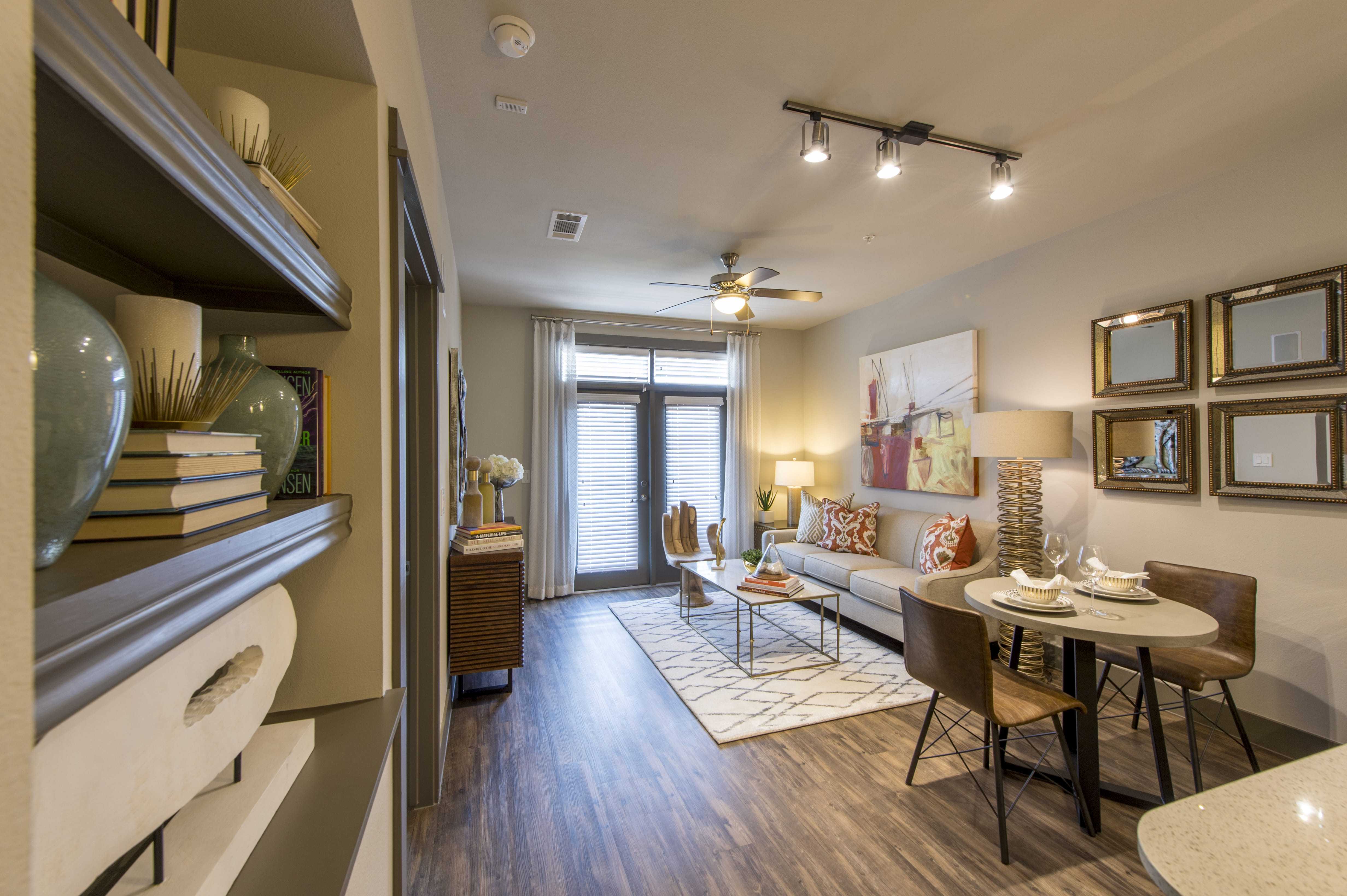 Pearl @ the MIX Image 12