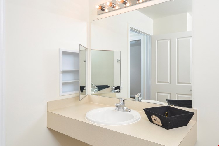 Wilson Pointe Senior Apartment Homes Image 7