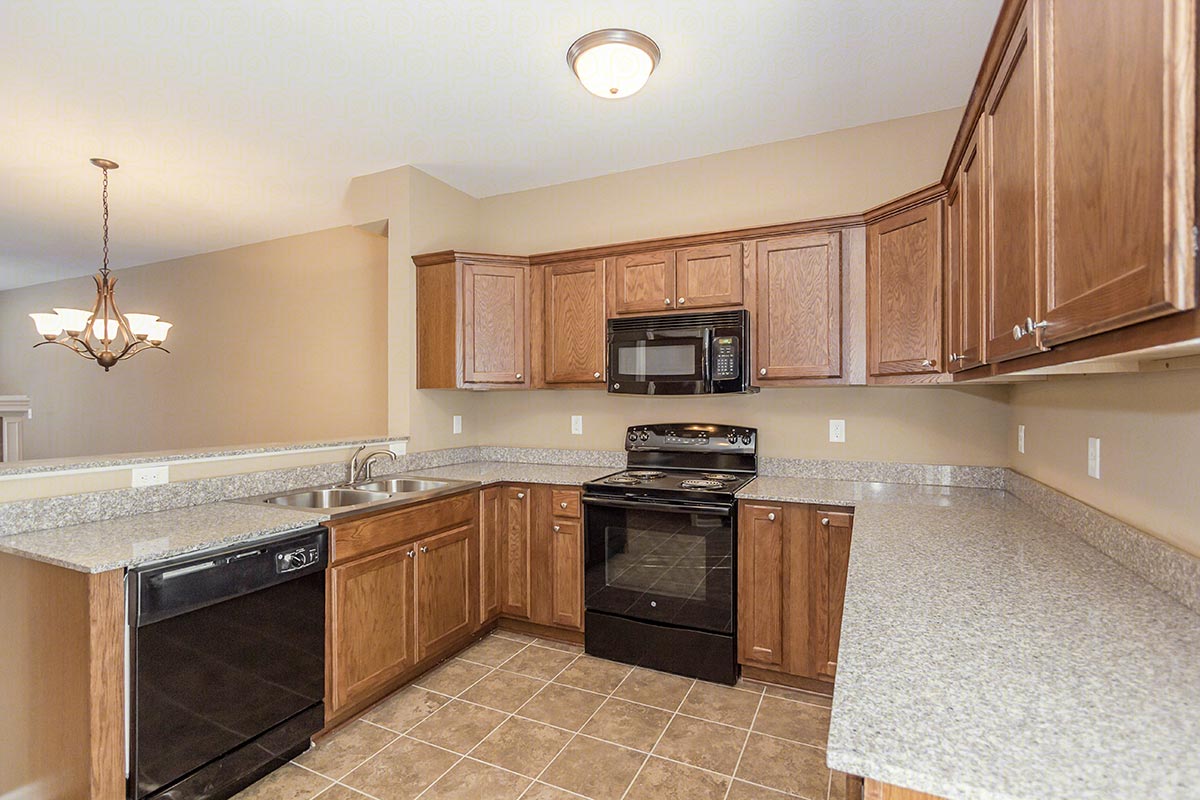 Parkway Oaks Townhomes and Duplexes Image 24