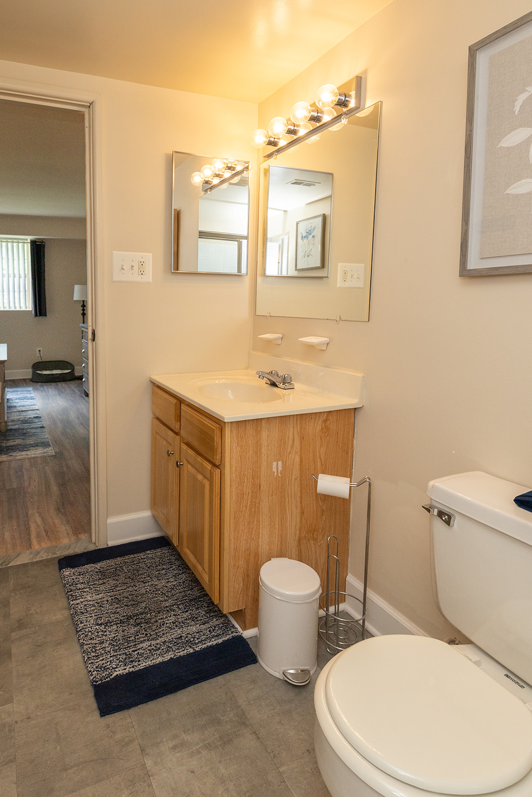 Deer Park Apartments Image 9