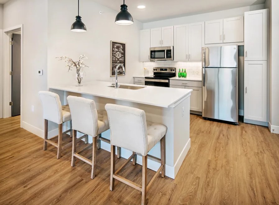 44 West Luxury Living Image 1