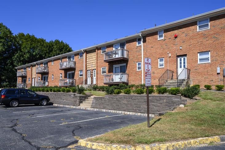 Camelot Gardens Image 10