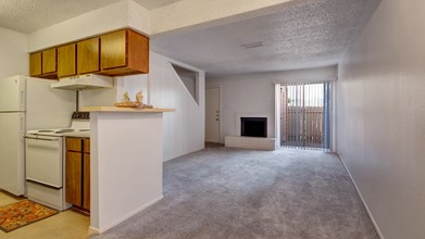 The Bradford Apartment Homes Image 2
