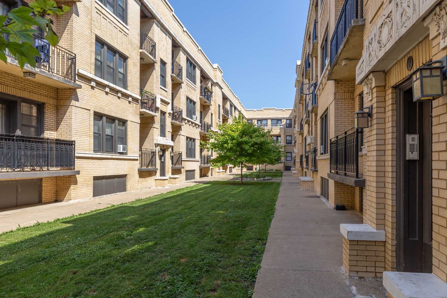 Maple Court Image 9
