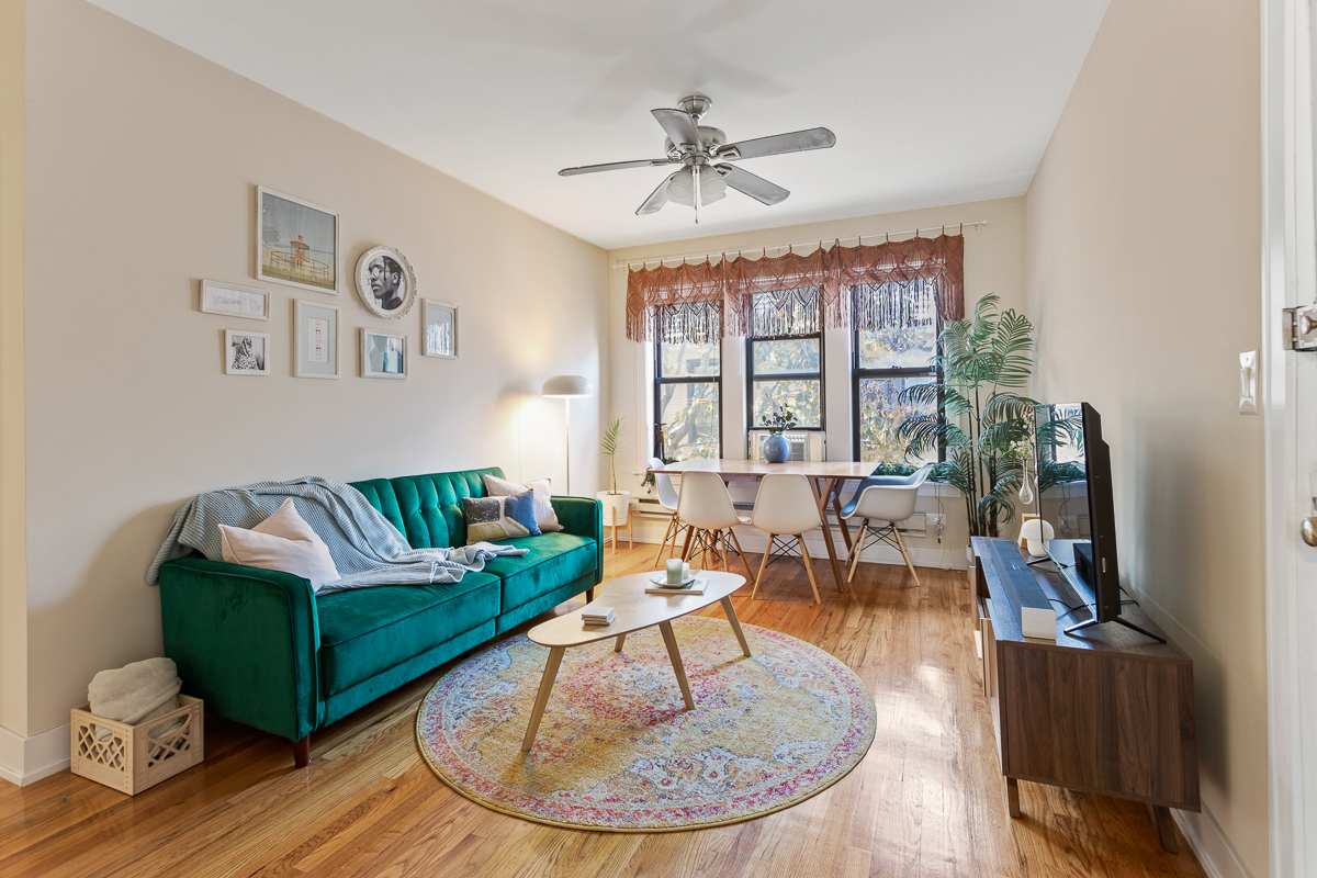 617-25 W. Melrose Image 2