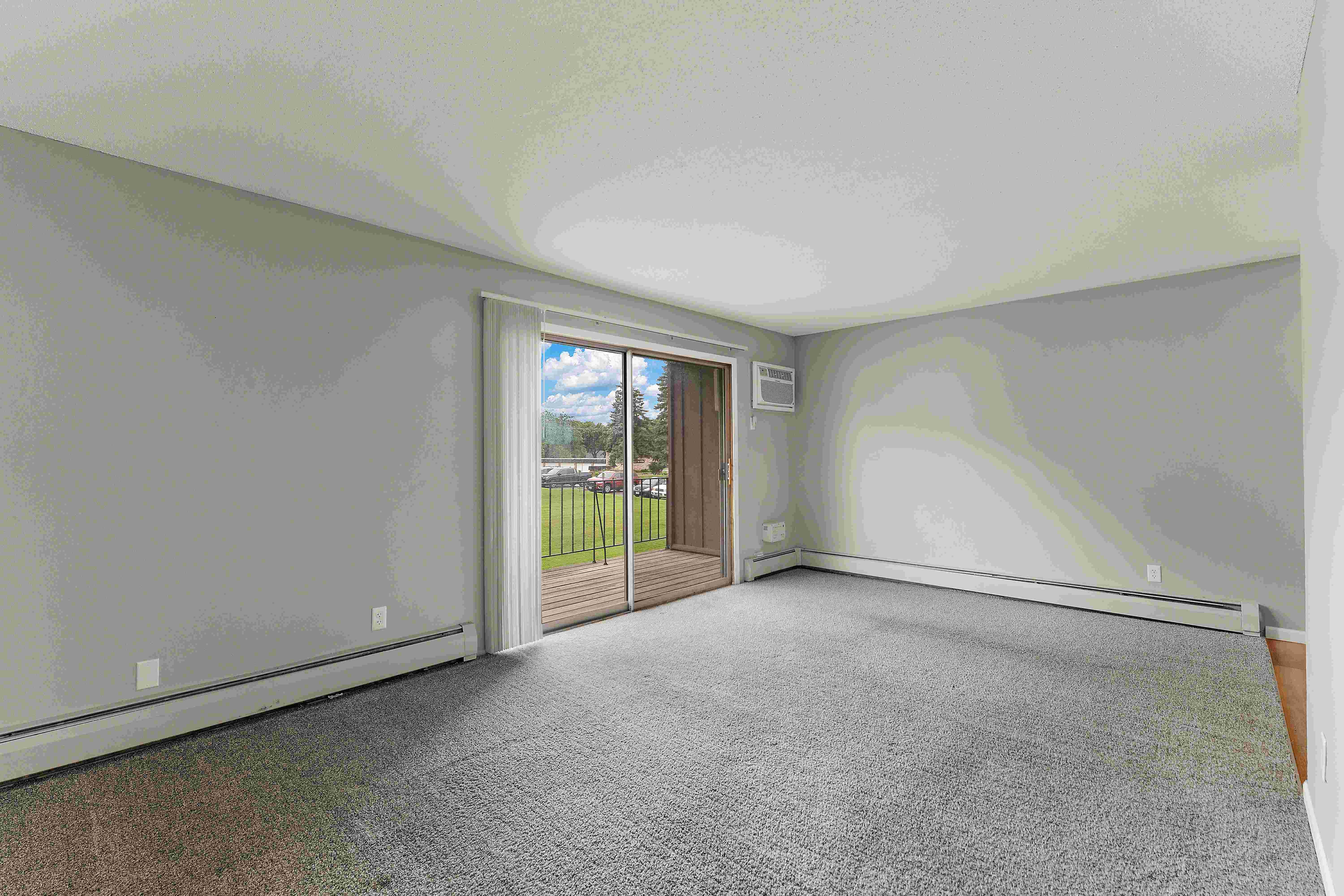 Lancaster Village Apartments Image 34
