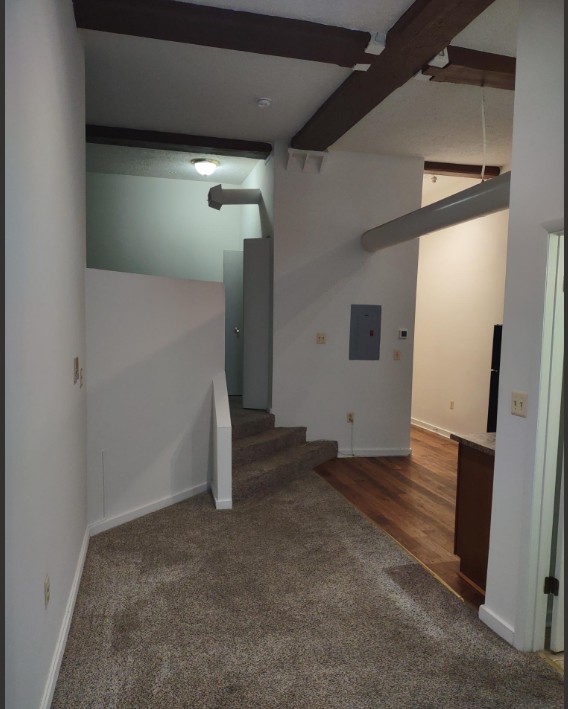 Marlboro Classic Apt & Redwood Square Image 142