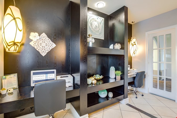 Mountain Gate Image 37