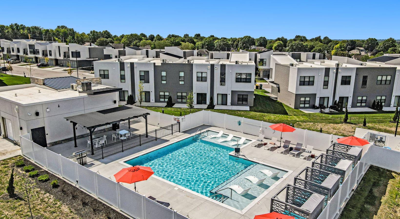 Vanguard Villas Image 3