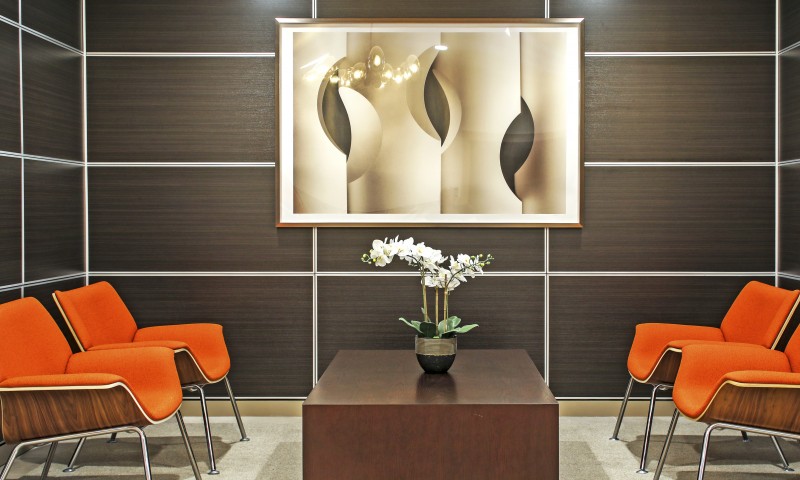 Warm, welcoming Lobby