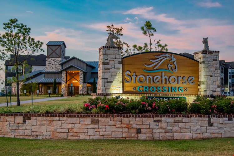 Stonehorse Crossing Image 19