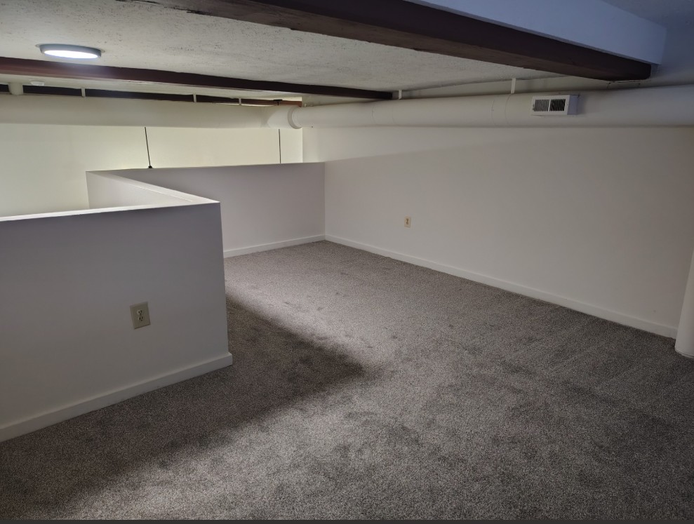 Marlboro Classic Apt & Redwood Square Image 141