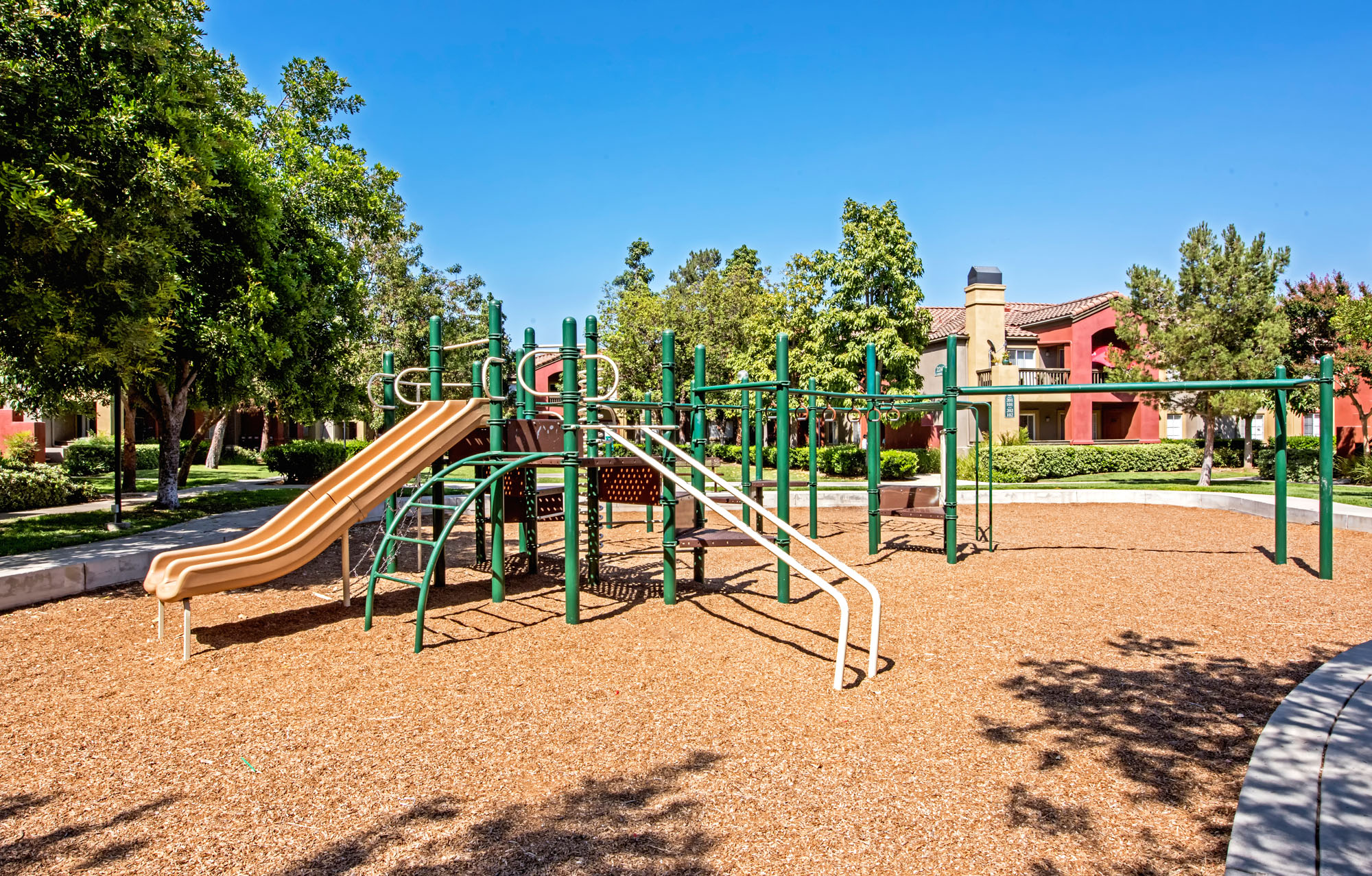 Deerwood Apartments Image 10