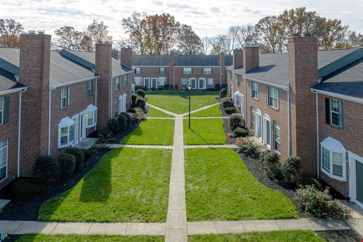 Heathermoor and Bedford Commons Apartments Image 28