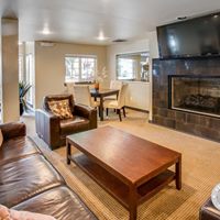 Courtside Apartment Homes Image 5