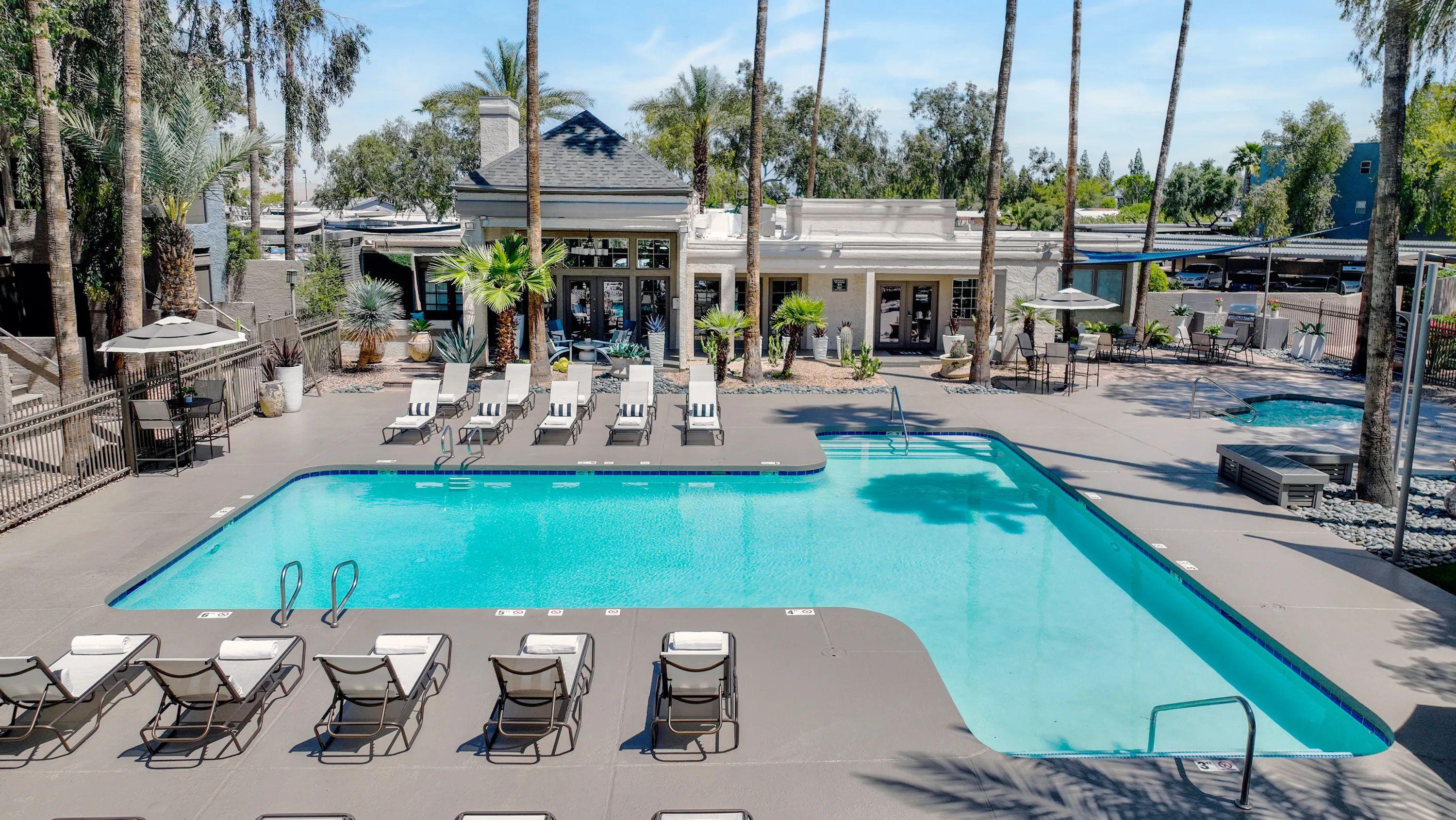 Immerse yourself in our sparkling resort-style pool or unwind in the inviting spa. Discover luxe resort-style living at Beacon at 601.