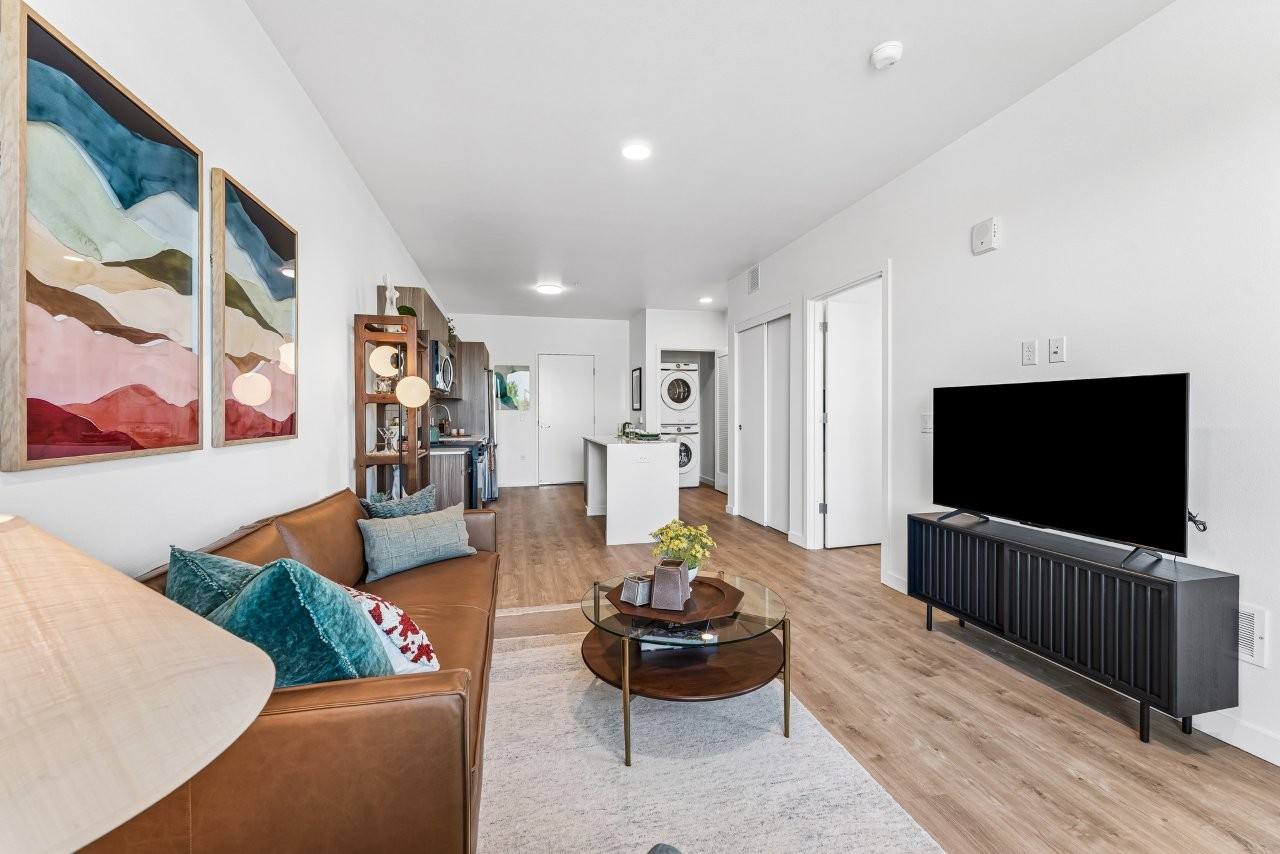 1x1 Living Room  Laundry