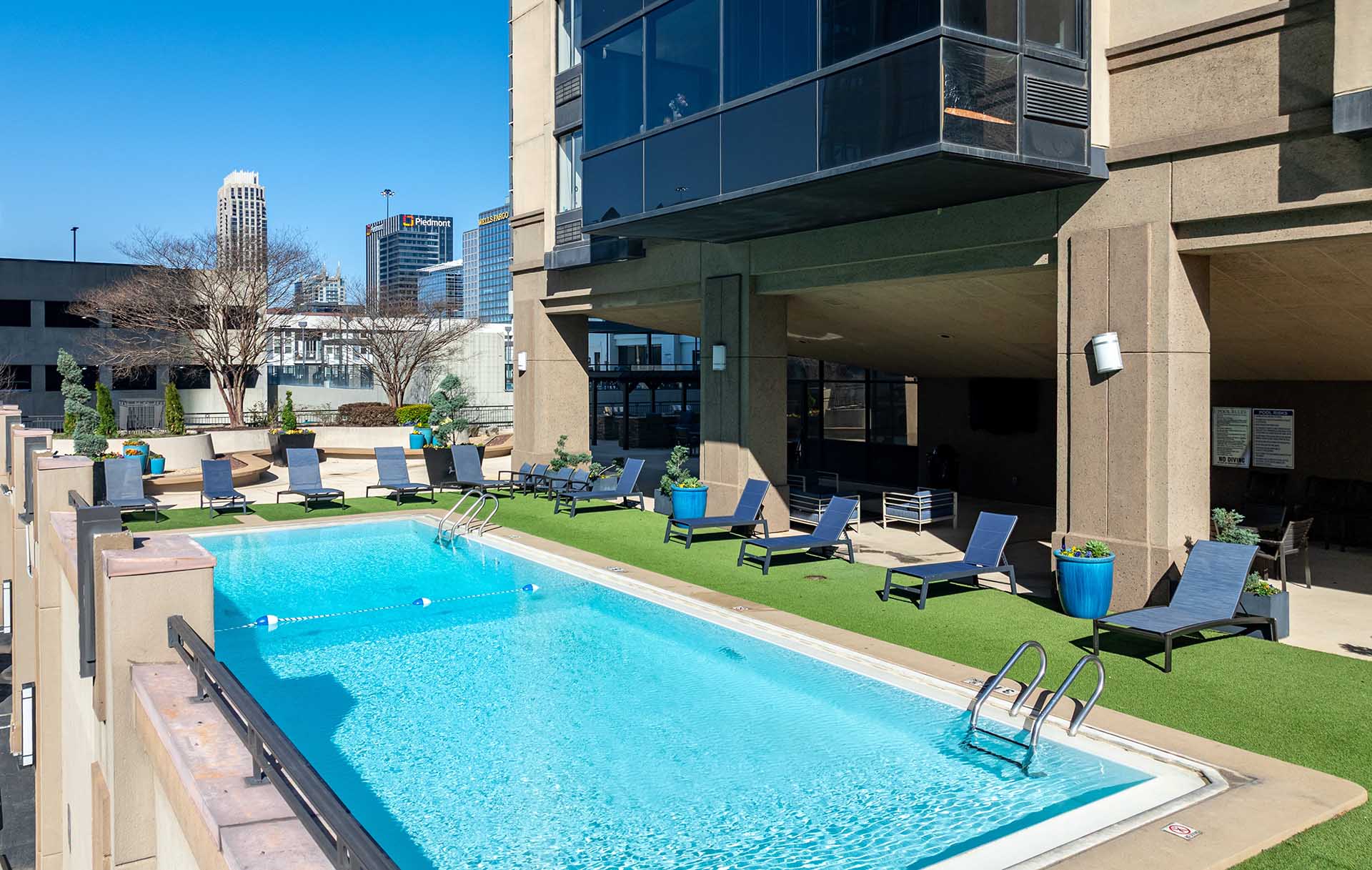 Arts Center Tower Apartments Image 23