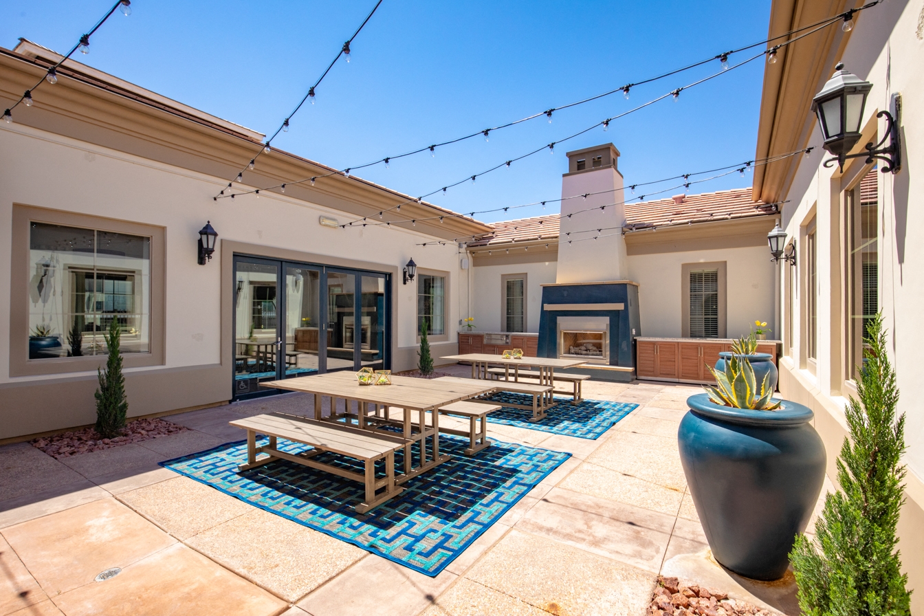 Mountain Gate Image 8