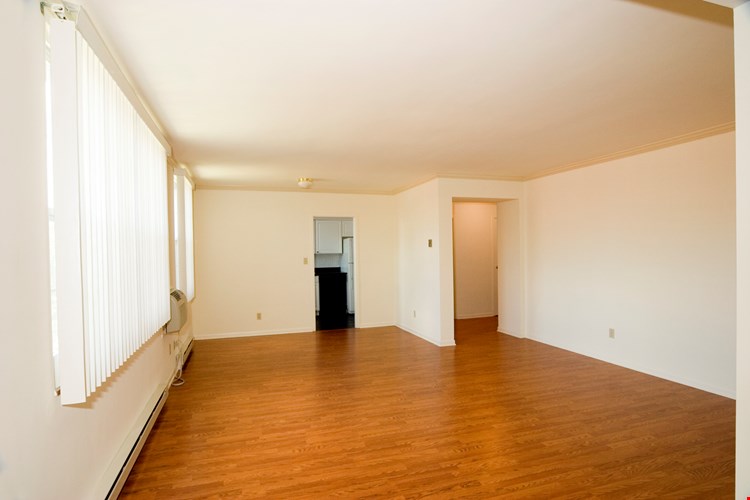 Uptown Shaker Image 2