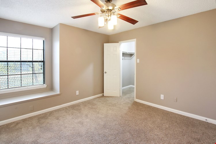 Fiona Apartment Homes Image 10