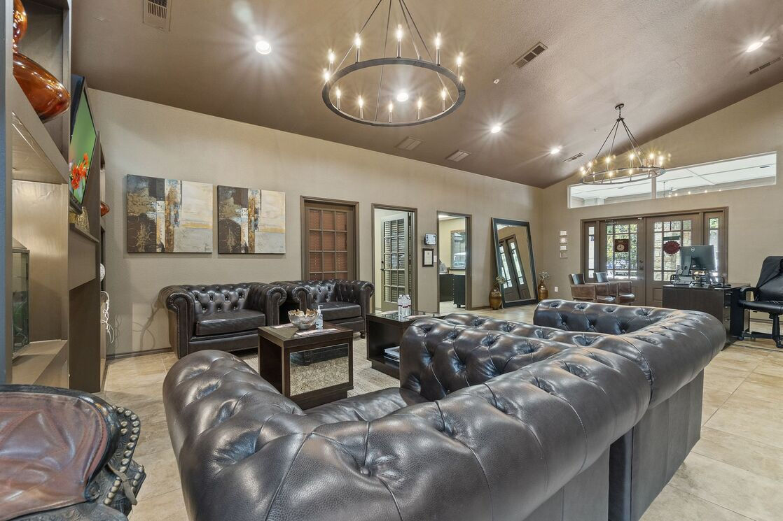 Larkin Apartment Homes Image 6