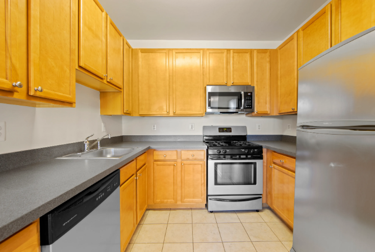 Camelot at Federal Hill Image 12