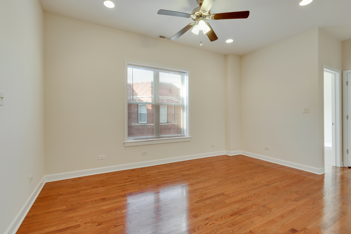 851-59 W. Cornelia Image 14