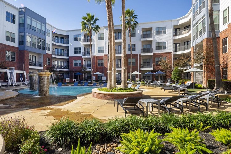 The Richmond at Uptown Image 49